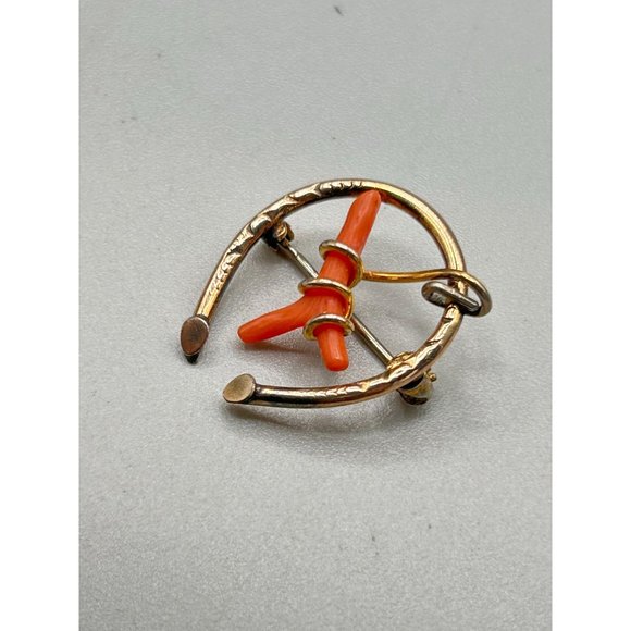 Victorian Coral Horseshoe Pin Brooch Gold Filled Handcrafted Wire Wrapped Coral - Picture 3 of 6